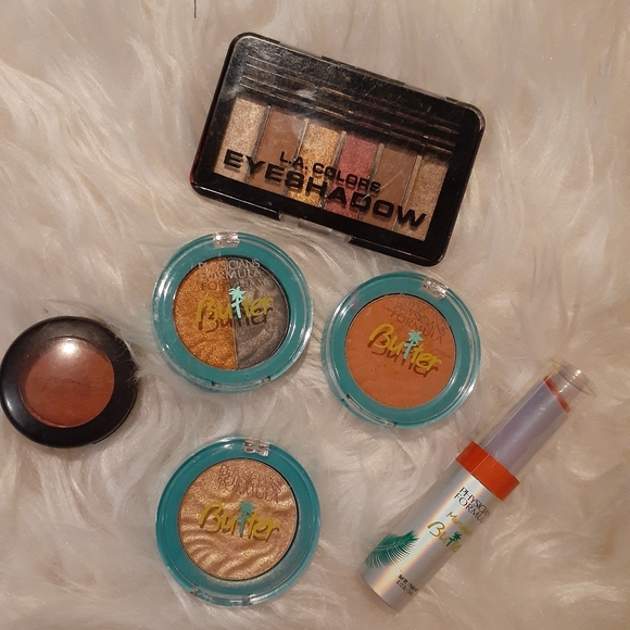 Make Up - Picture 2 of 2